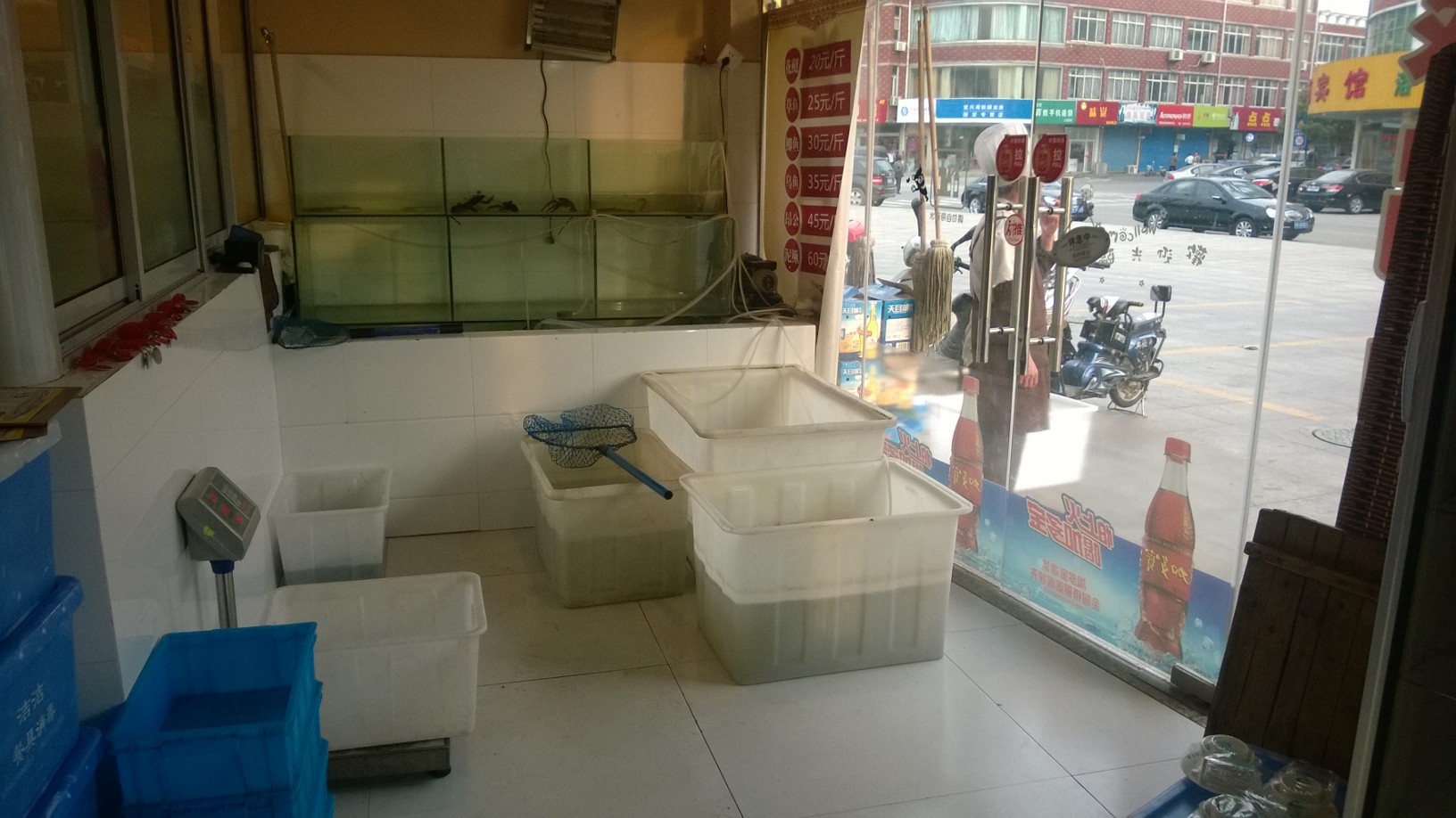 小饭店内鱼池设计图