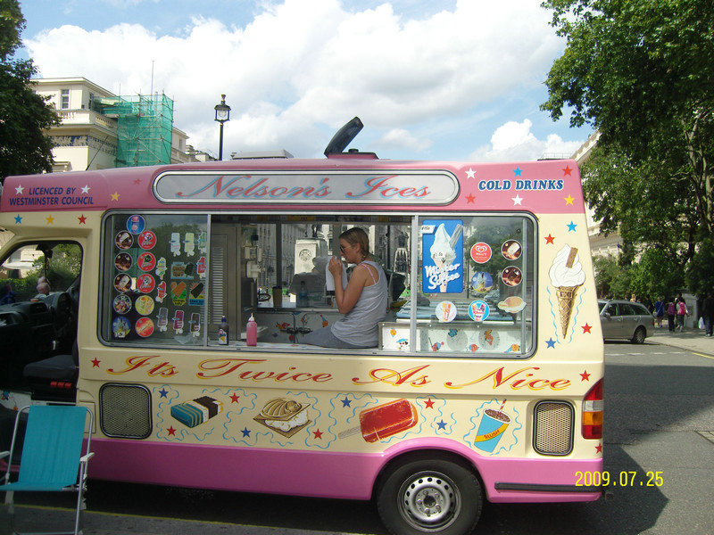 车身广告 冰淇淋奶茶车